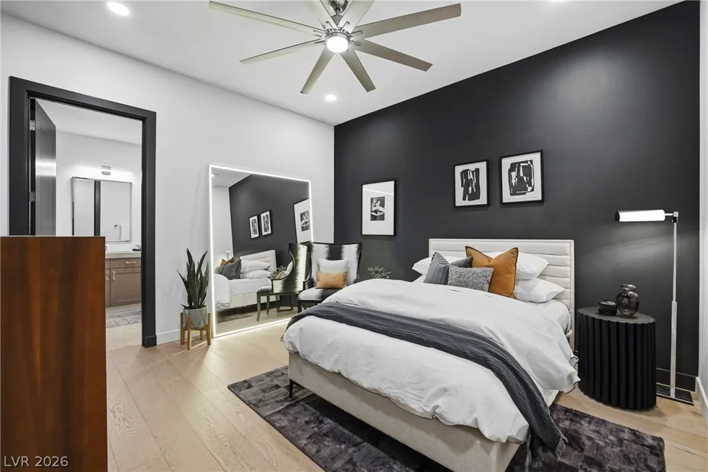 4575 Dean Martin, Las Vegas, NV 89103