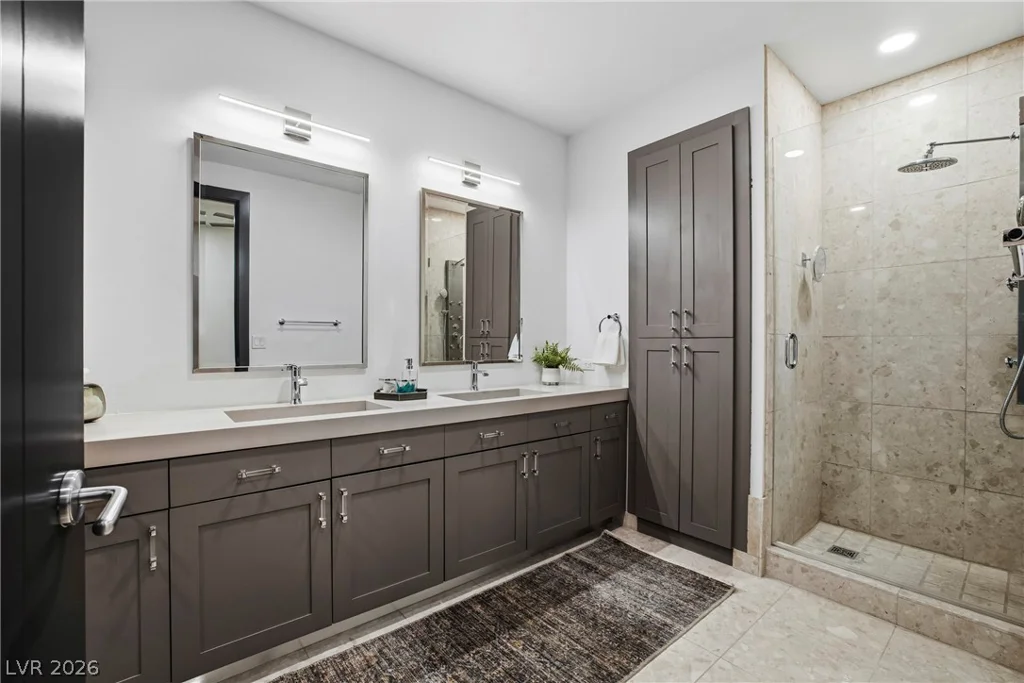 4575 Dean Martin, Las Vegas, NV 89103