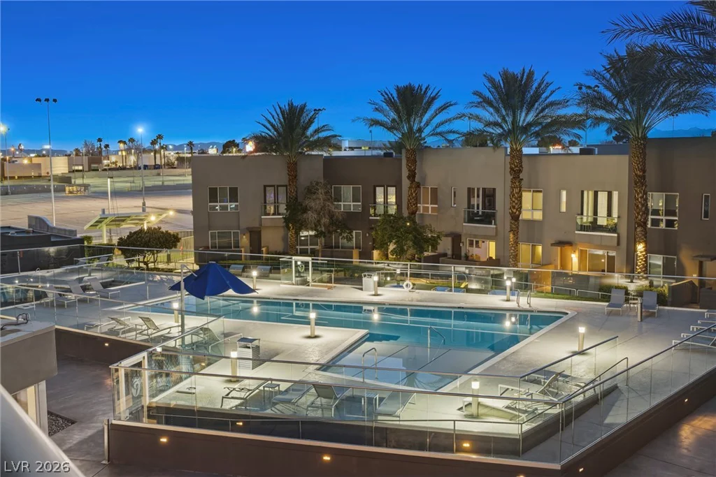 4575 Dean Martin, Las Vegas, NV 89103