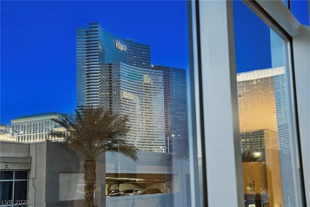 4575 Dean Martin, Las Vegas, NV 89103