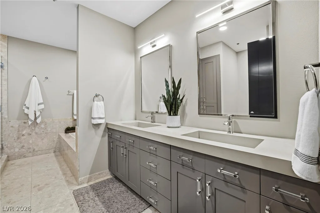 4575 Dean Martin, Las Vegas, NV 89103