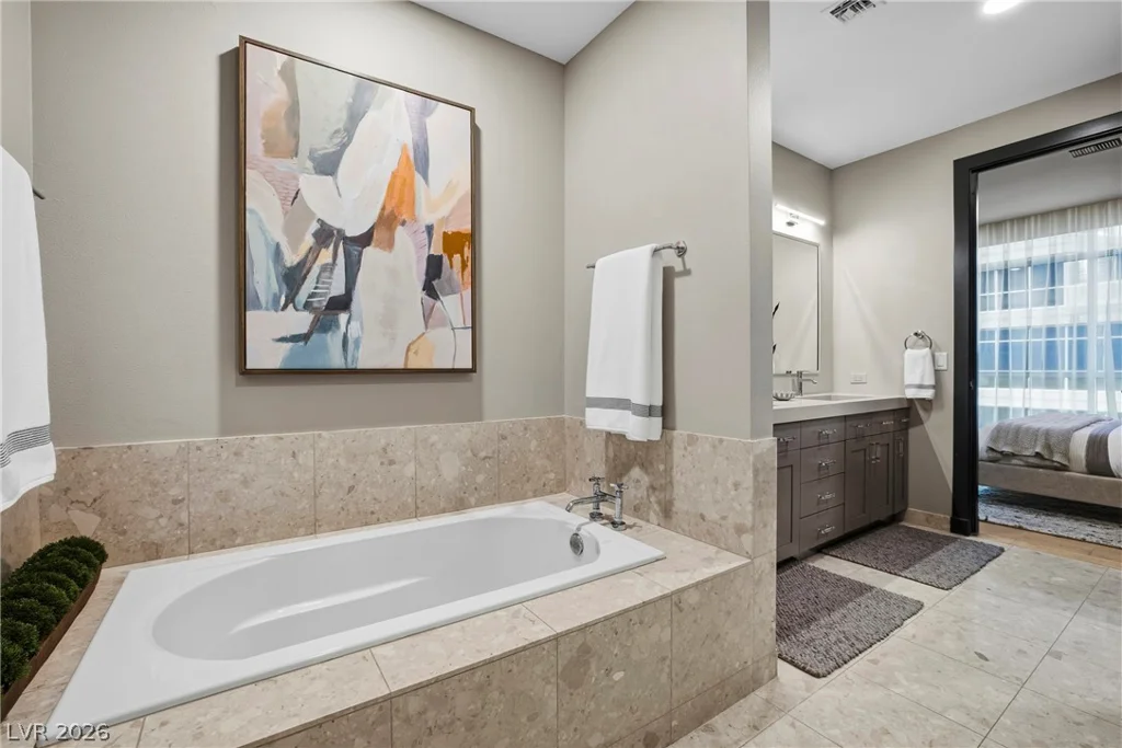 4575 Dean Martin, Las Vegas, NV 89103