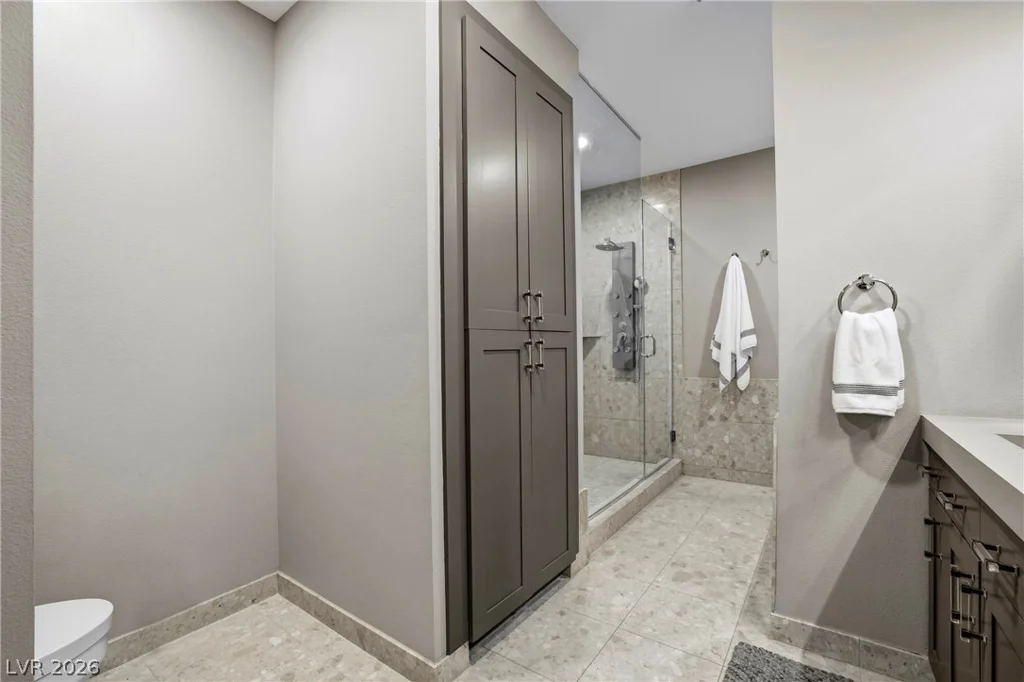 4575 Dean Martin, Las Vegas, NV 89103