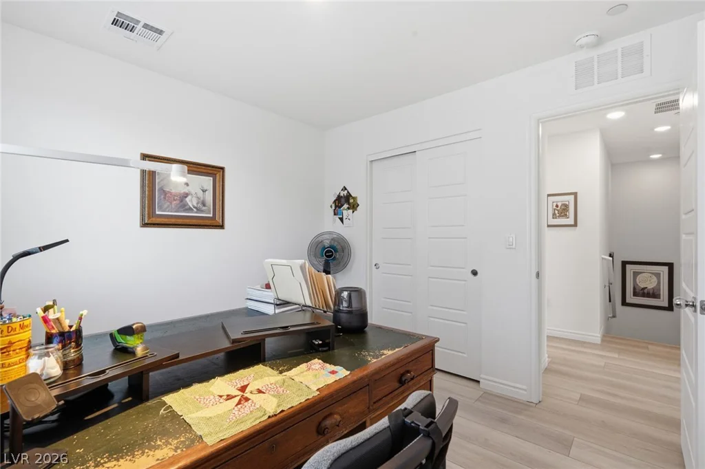 6138 Foxes Dale, Las Vegas, NV 89166