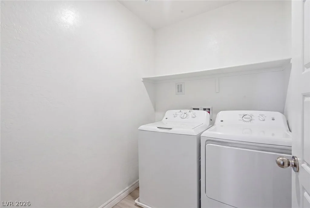 6138 Foxes Dale, Las Vegas, NV 89166