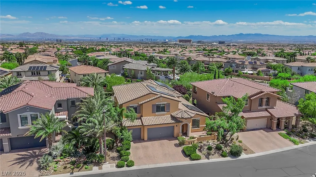 608 Highland Bluff, Las Vegas, NV 89138