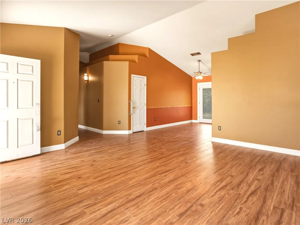 7736 White Grass, Las Vegas, NV 89131