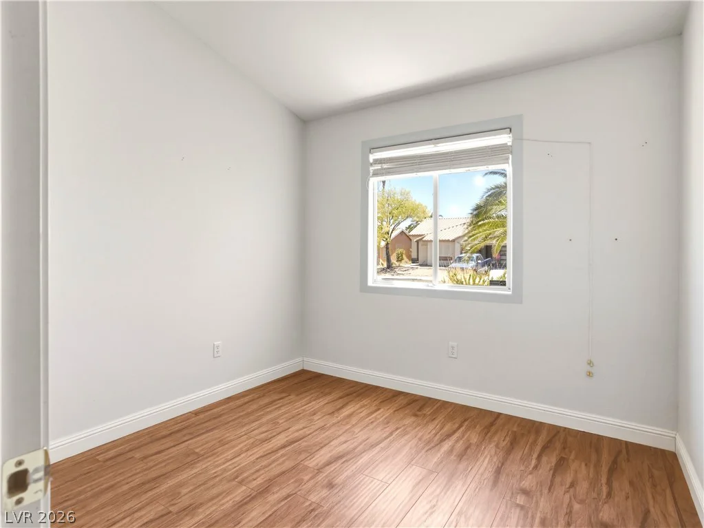 7736 White Grass, Las Vegas, NV 89131
