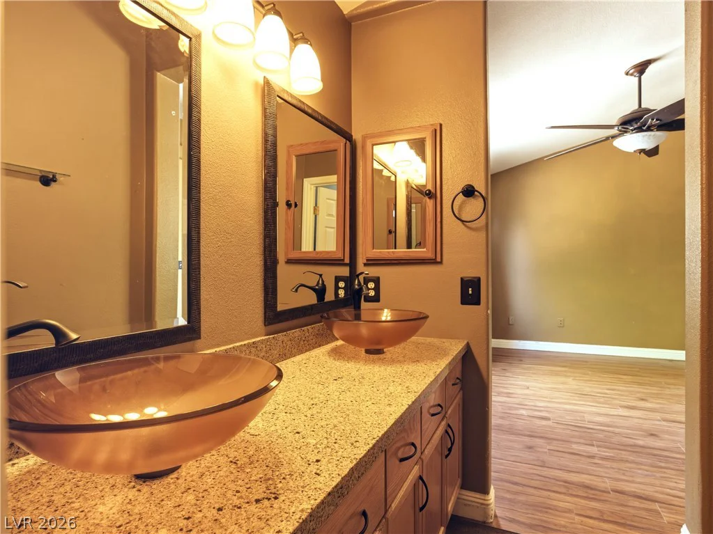 7736 White Grass, Las Vegas, NV 89131