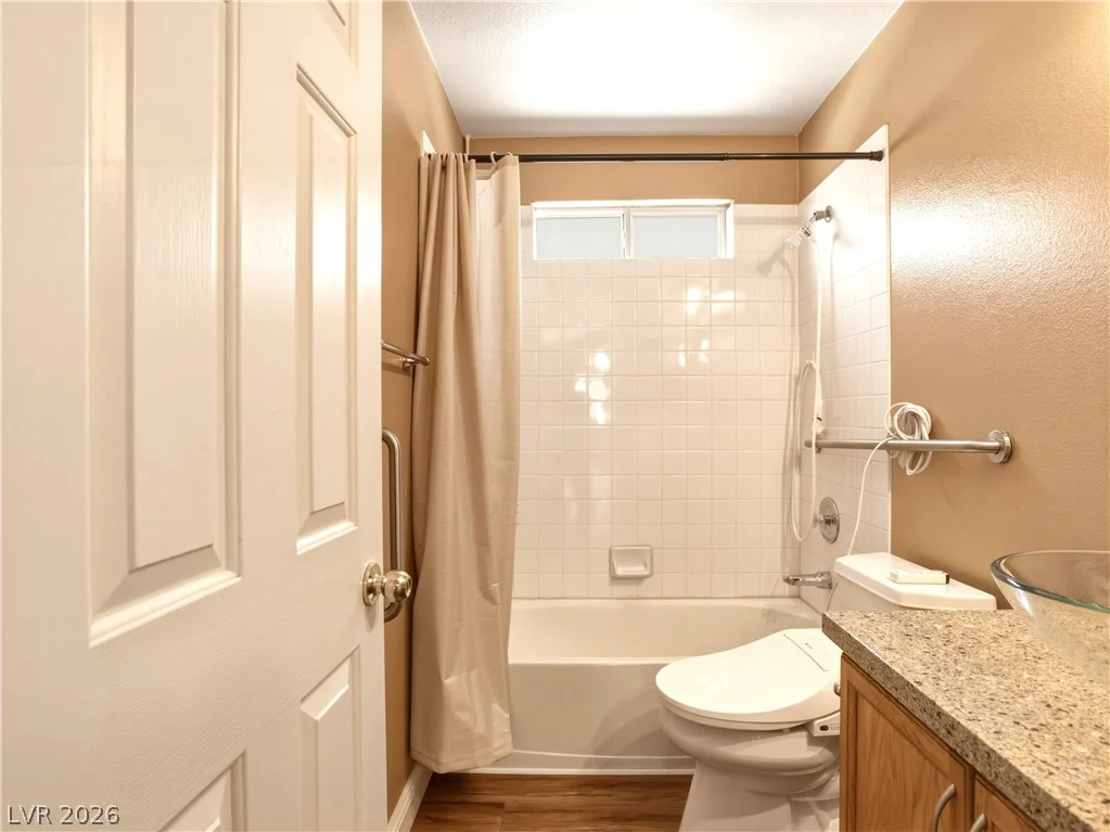 7736 White Grass, Las Vegas, NV 89131