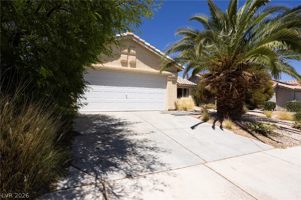7736 White Grass, Las Vegas, NV 89131