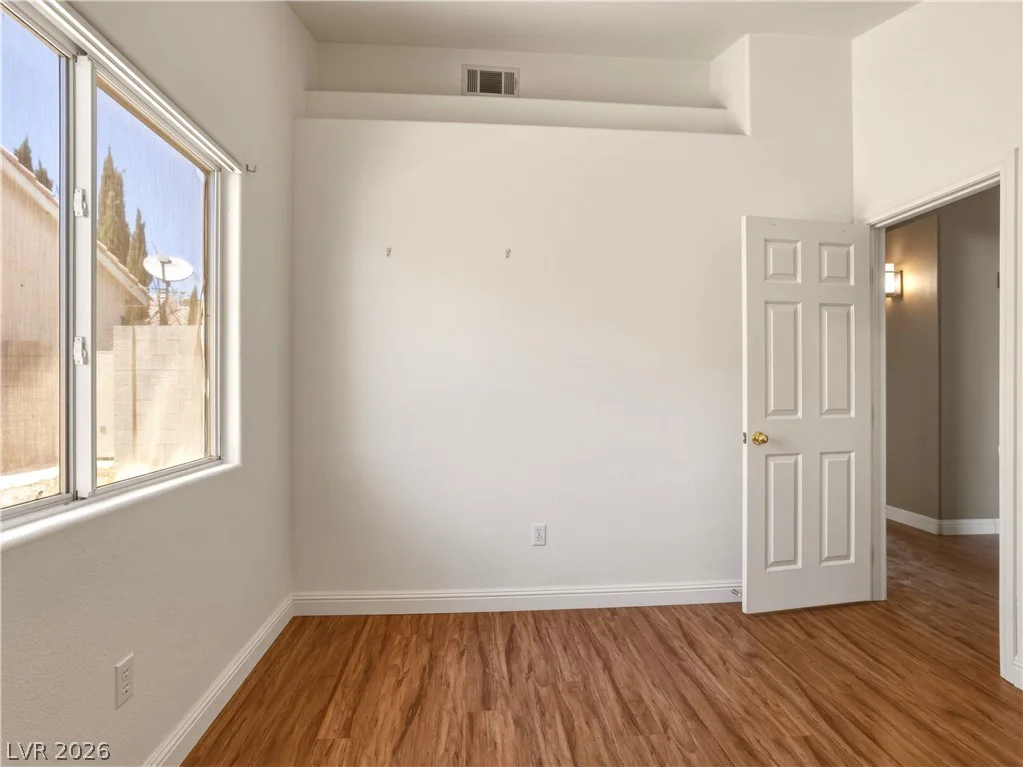 7736 White Grass, Las Vegas, NV 89131