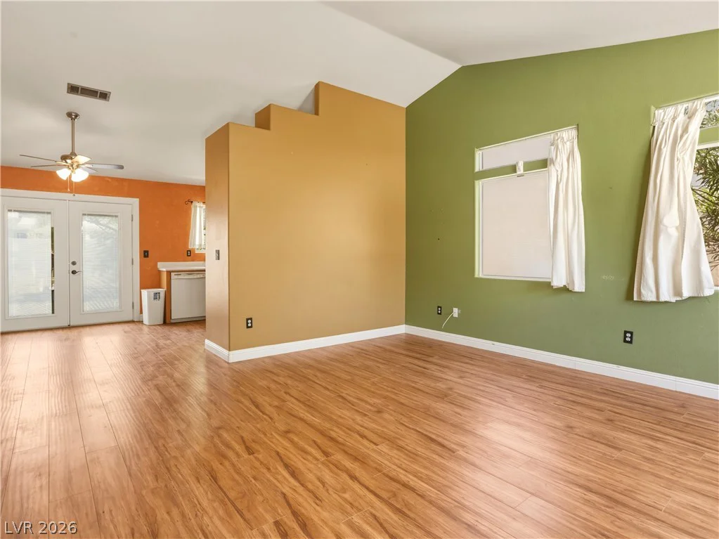 7736 White Grass, Las Vegas, NV 89131