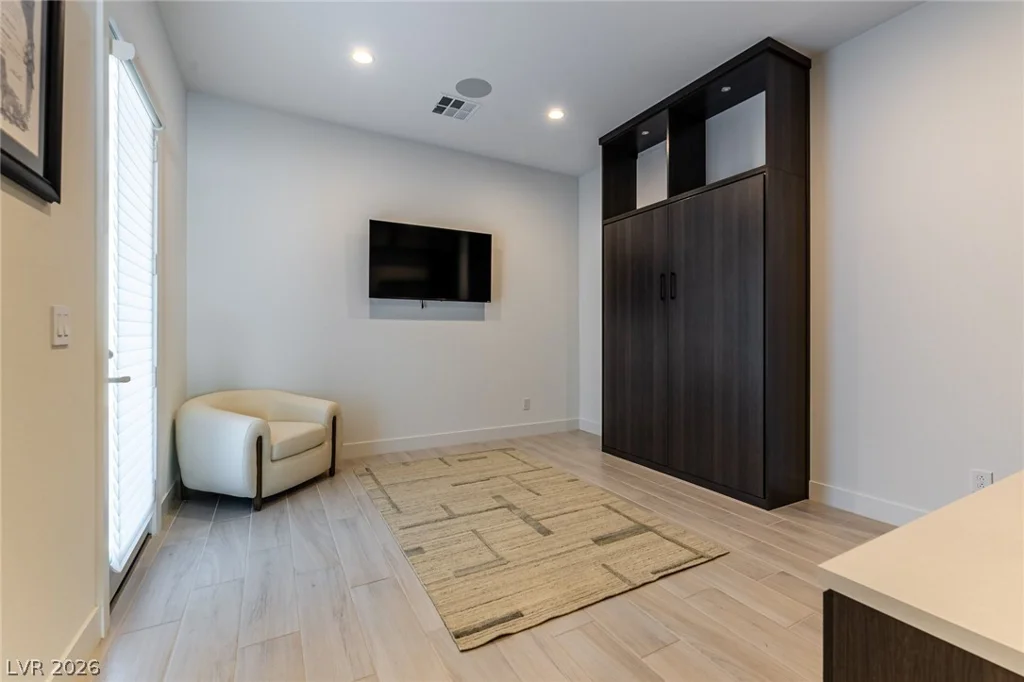 11280 Granite Ridge, Las Vegas, NV 89135