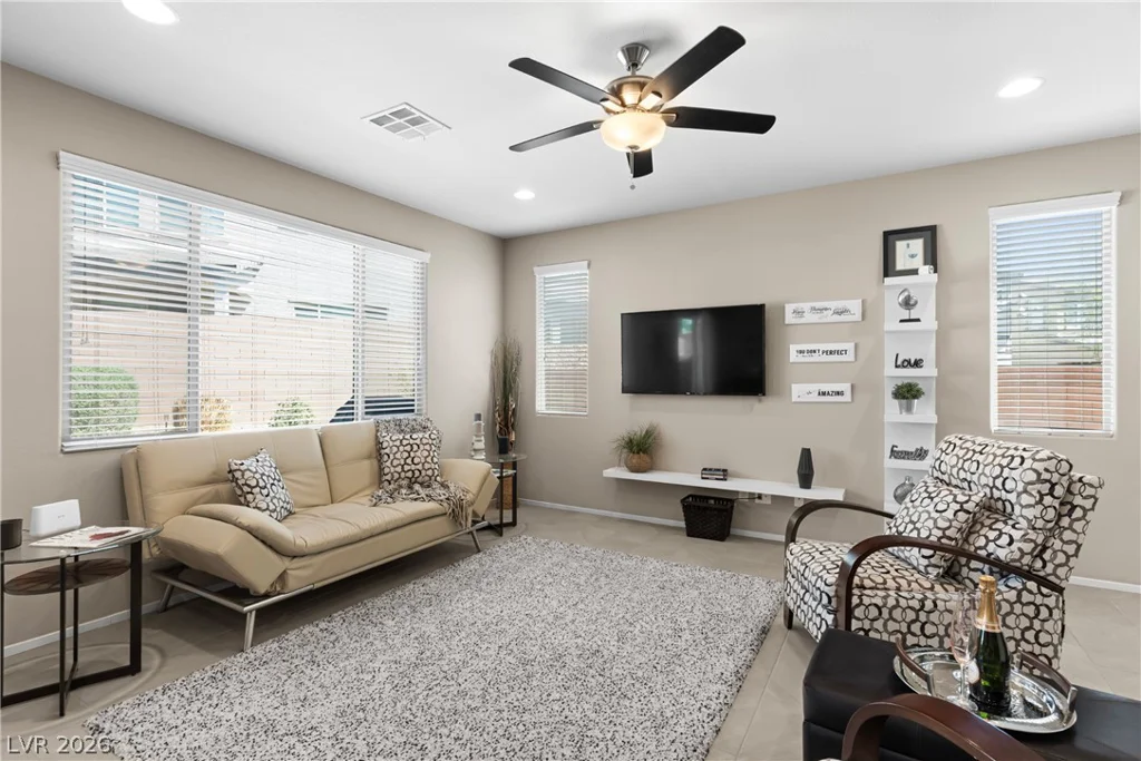 5939 Wellington Peak, Las Vegas, NV 89148