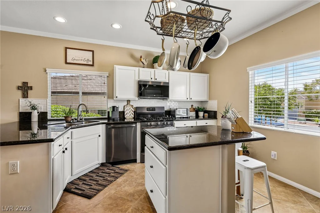 10528 India Hawthorn, Las Vegas, NV 89144