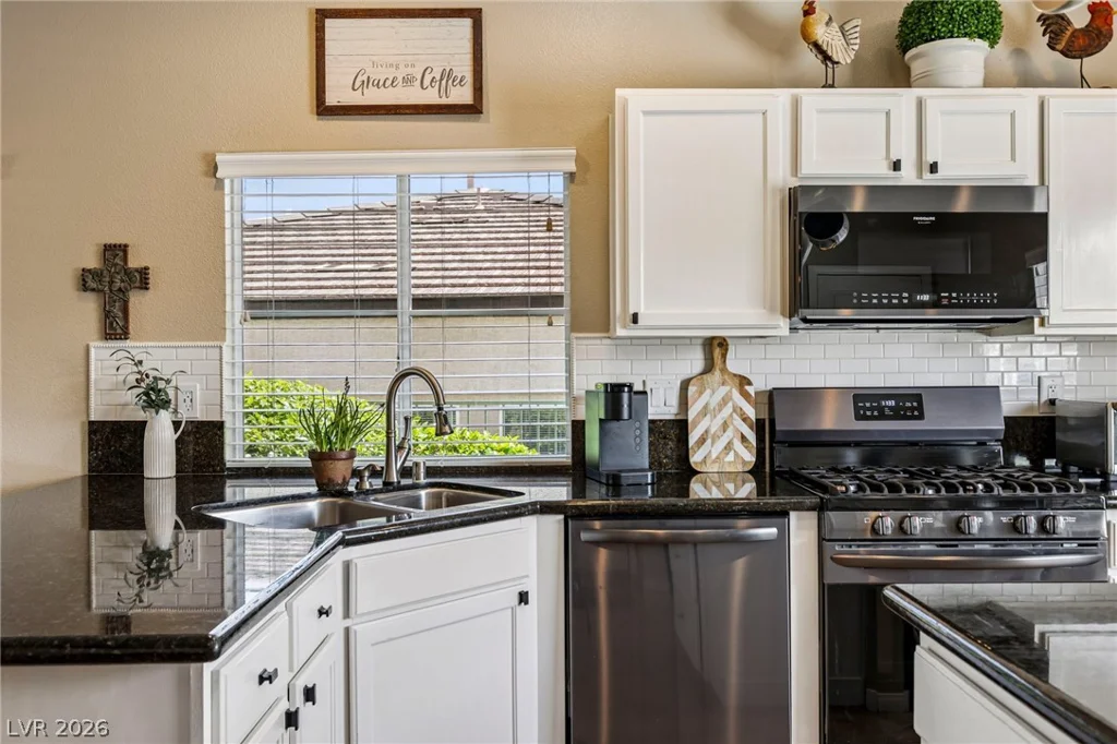 10528 India Hawthorn, Las Vegas, NV 89144