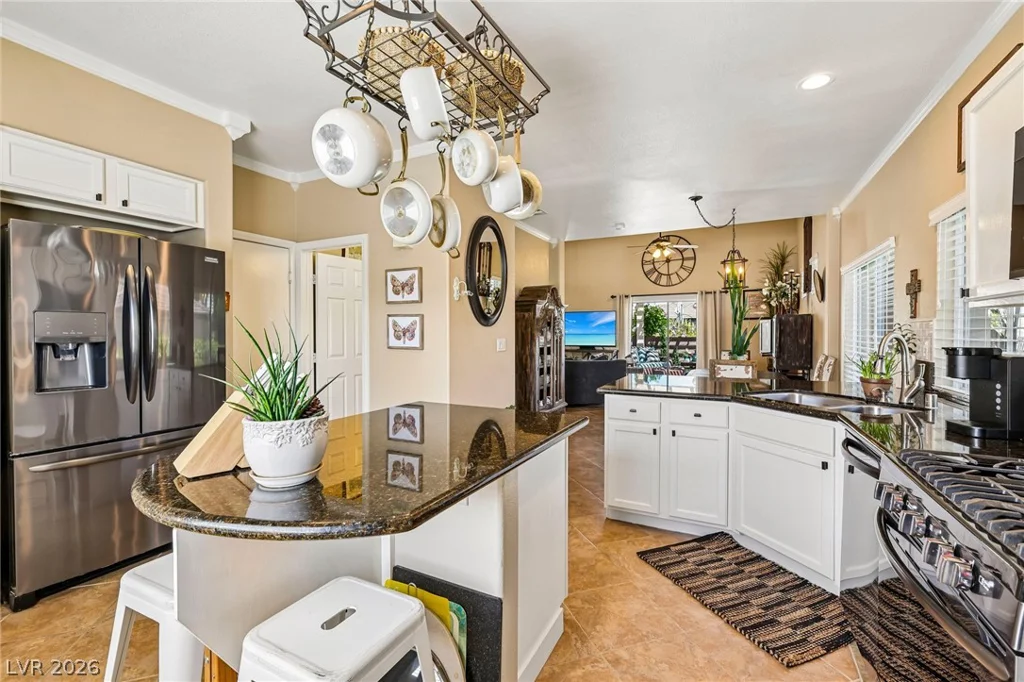 10528 India Hawthorn, Las Vegas, NV 89144
