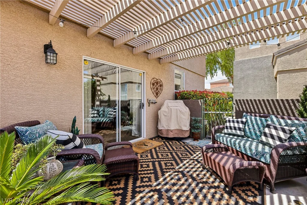 10528 India Hawthorn, Las Vegas, NV 89144