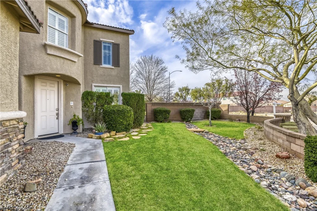 6103 Sundown Crest, Las Vegas, NV 89113