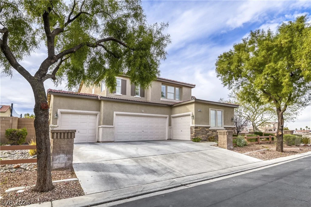 6103 Sundown Crest, Las Vegas, NV 89113