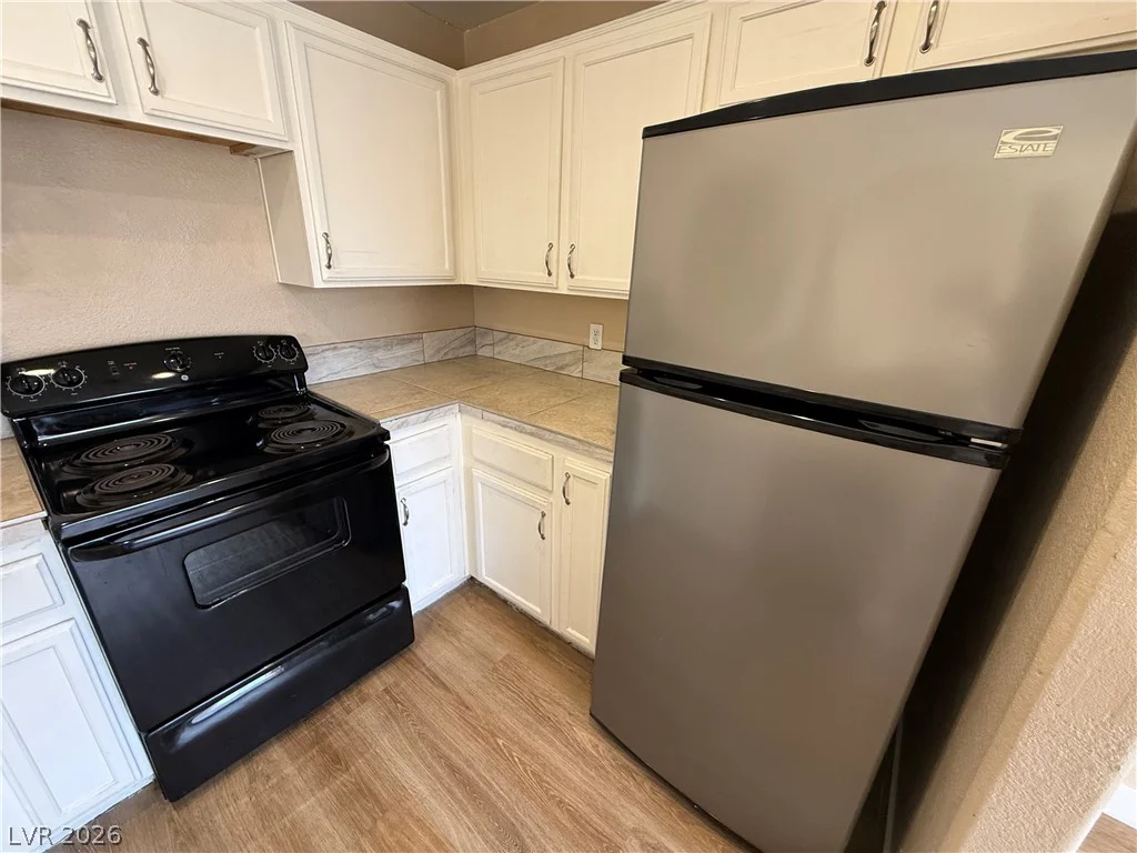 2982 Juniper Hills, Las Vegas, NV 89142