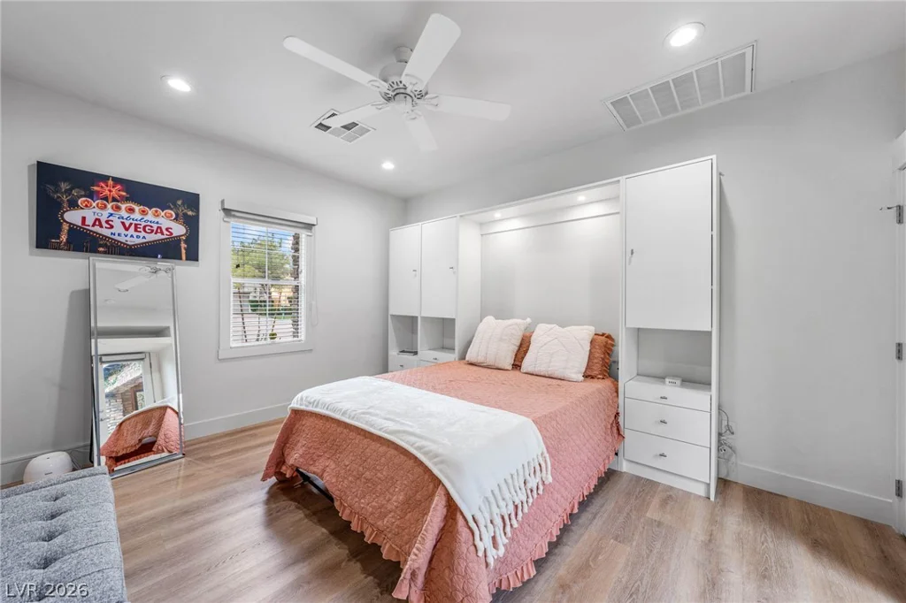 11846 WATERFORD CASTLE, Las Vegas, NV 89141