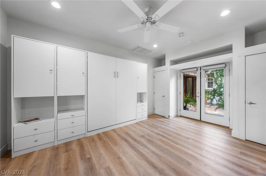 11846 WATERFORD CASTLE, Las Vegas, NV 89141