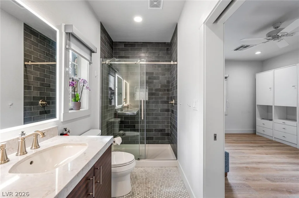 11846 WATERFORD CASTLE, Las Vegas, NV 89141