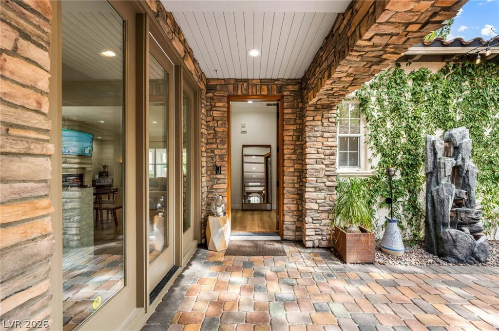 11846 WATERFORD CASTLE, Las Vegas, NV 89141