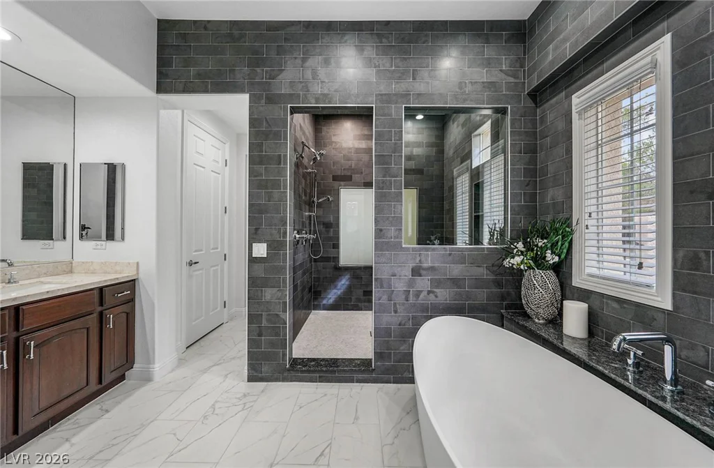11846 WATERFORD CASTLE, Las Vegas, NV 89141