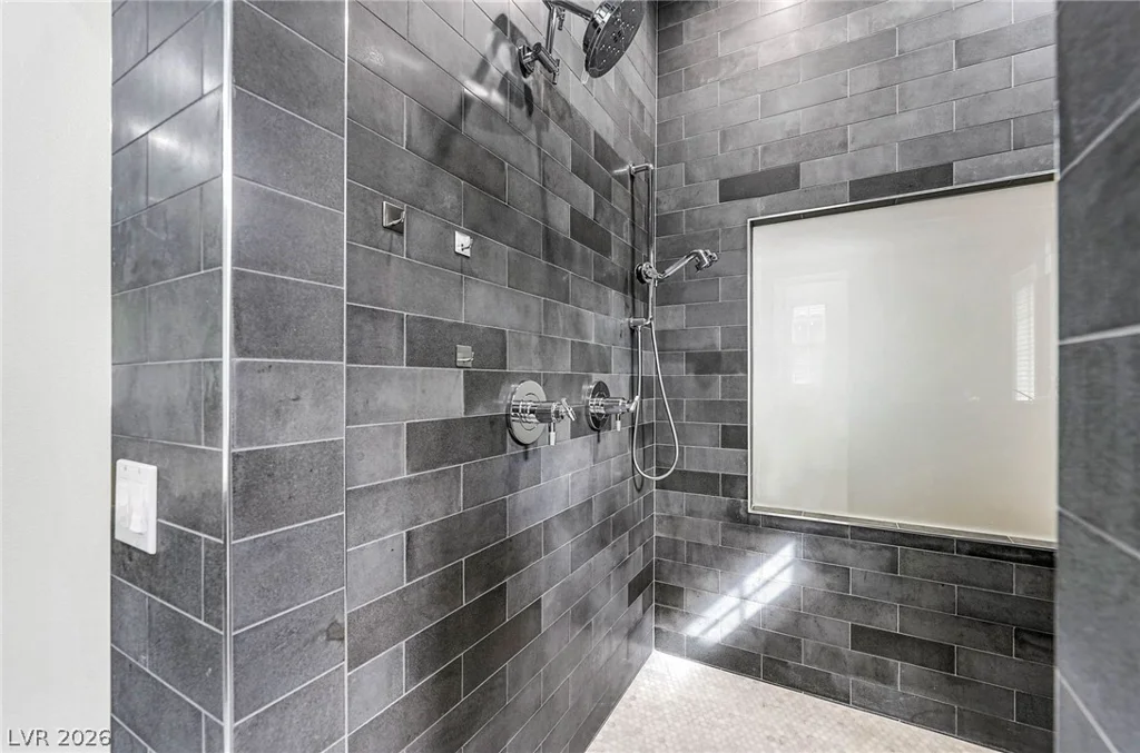 11846 WATERFORD CASTLE, Las Vegas, NV 89141