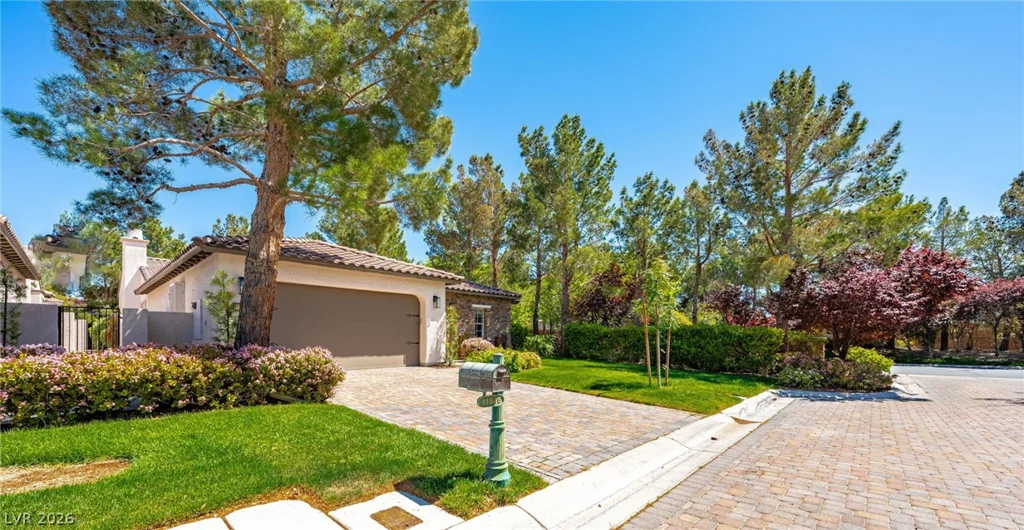 11846 WATERFORD CASTLE, Las Vegas, NV 89141