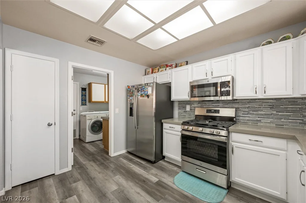 8900 Stoney Point, Las Vegas, NV 89134