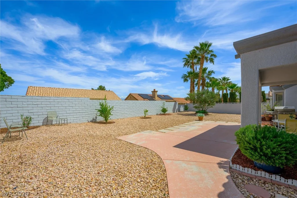 8900 Stoney Point, Las Vegas, NV 89134