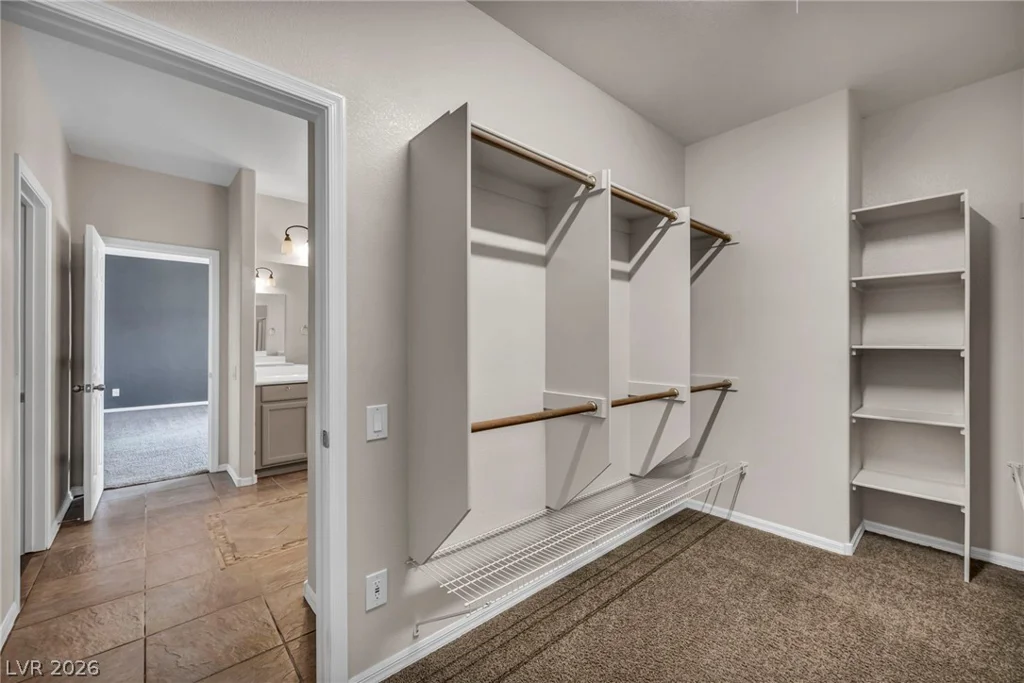2449 Daks Loden, Henderson, NV 89044