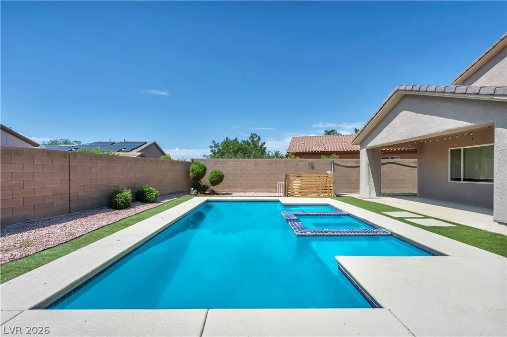 2449 Daks Loden, Henderson, NV 89044