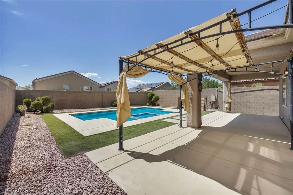2449 Daks Loden, Henderson, NV 89044