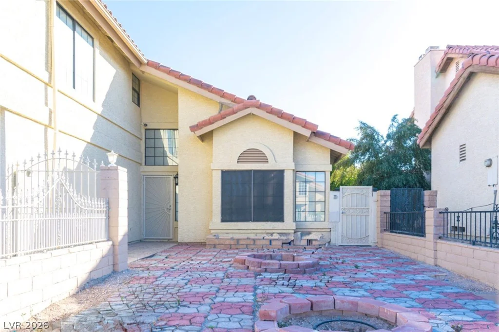 4727 Beaconsfield, Las Vegas, NV 89147