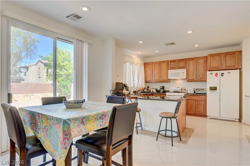 7012 Grand Junction, Las Vegas, NV 89179
