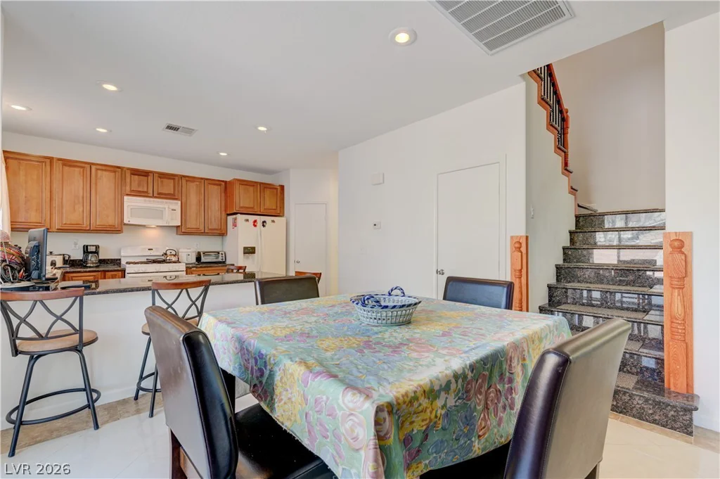 7012 Grand Junction, Las Vegas, NV 89179