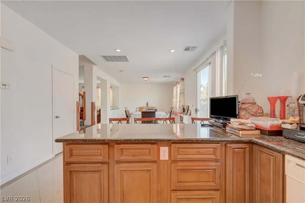 7012 Grand Junction, Las Vegas, NV 89179