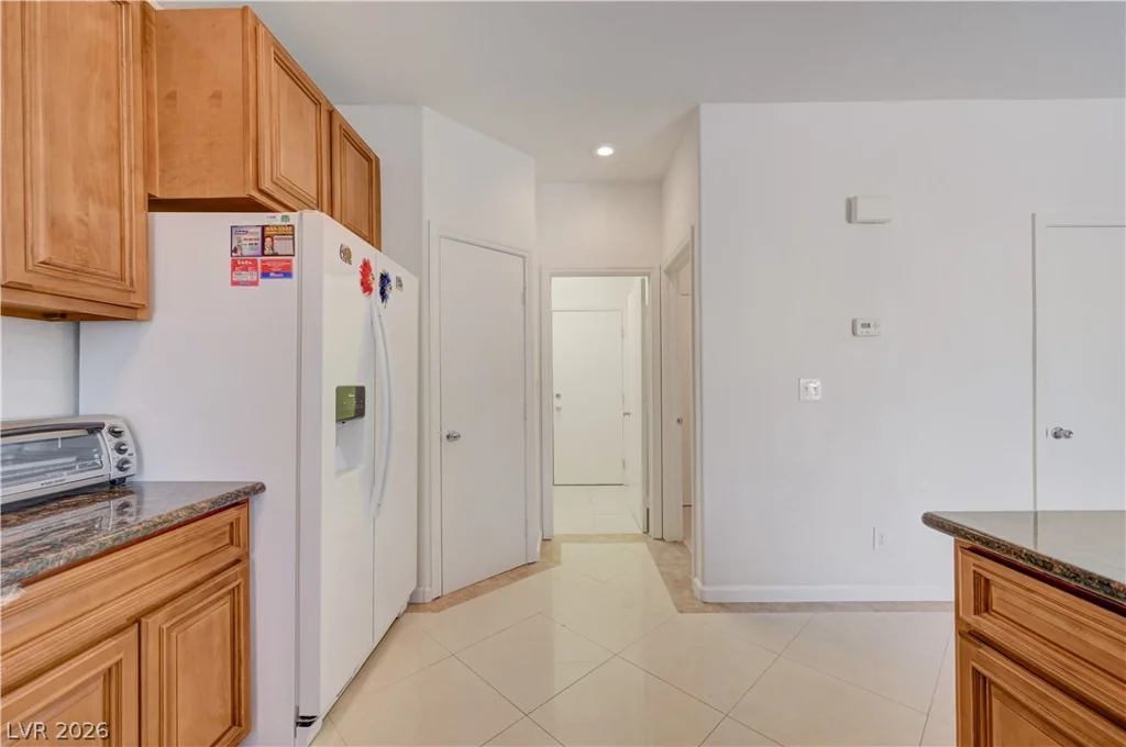 7012 Grand Junction, Las Vegas, NV 89179
