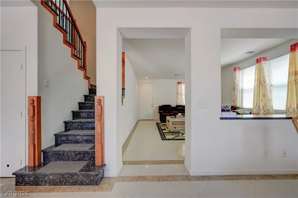 7012 Grand Junction, Las Vegas, NV 89179