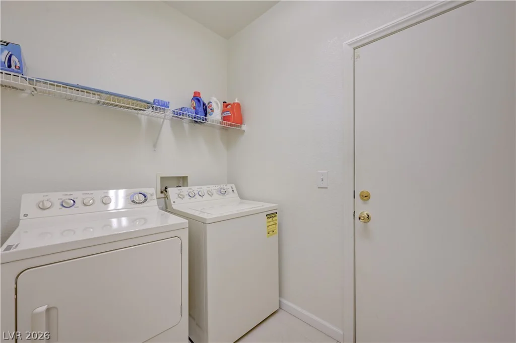 7012 Grand Junction, Las Vegas, NV 89179