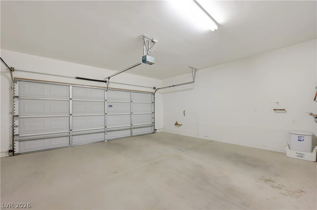 7012 Grand Junction, Las Vegas, NV 89179
