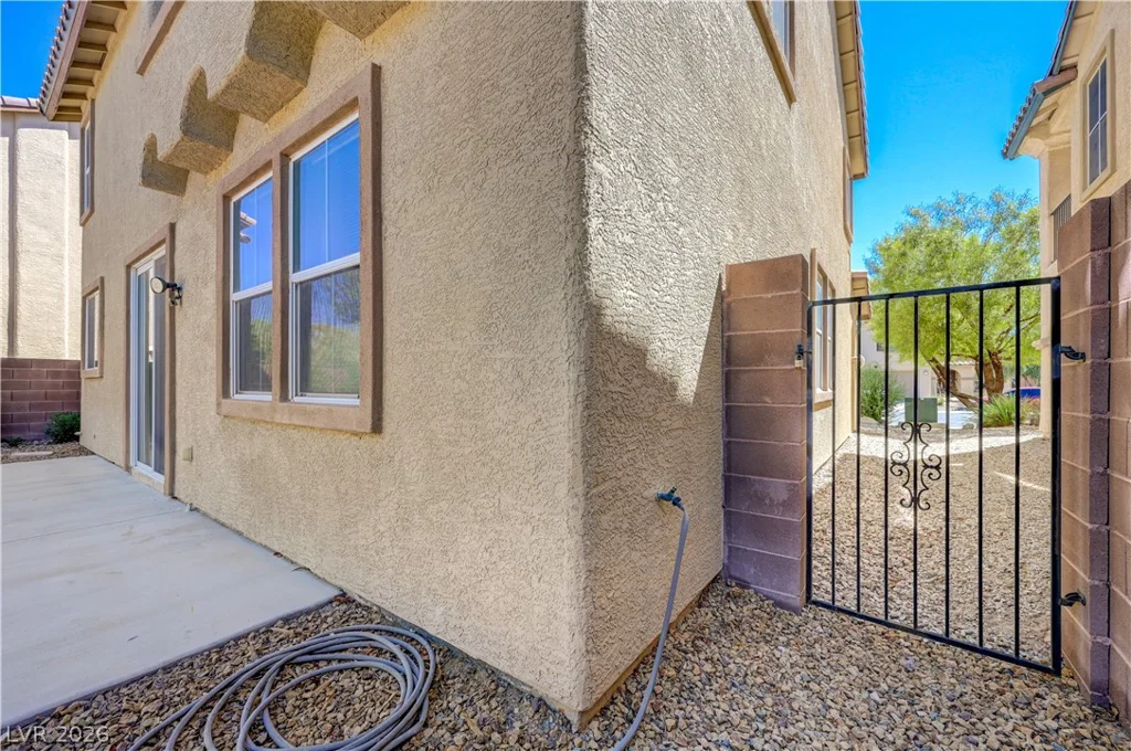 7012 Grand Junction, Las Vegas, NV 89179