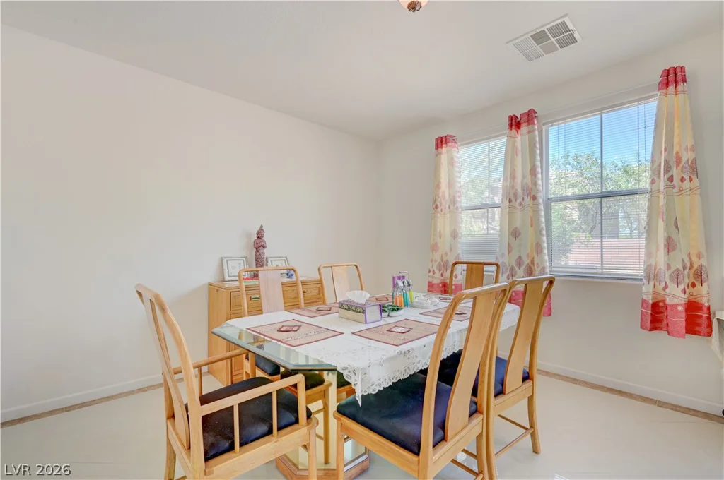 7012 Grand Junction, Las Vegas, NV 89179
