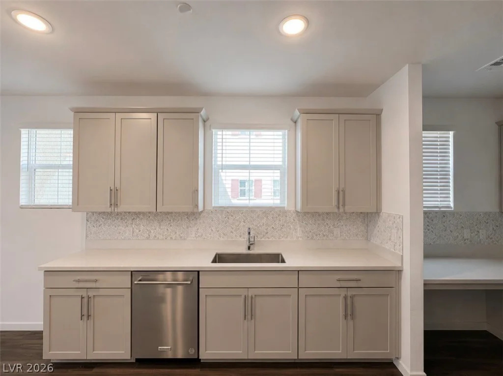 2555 Hampton, Henderson, NV 89052