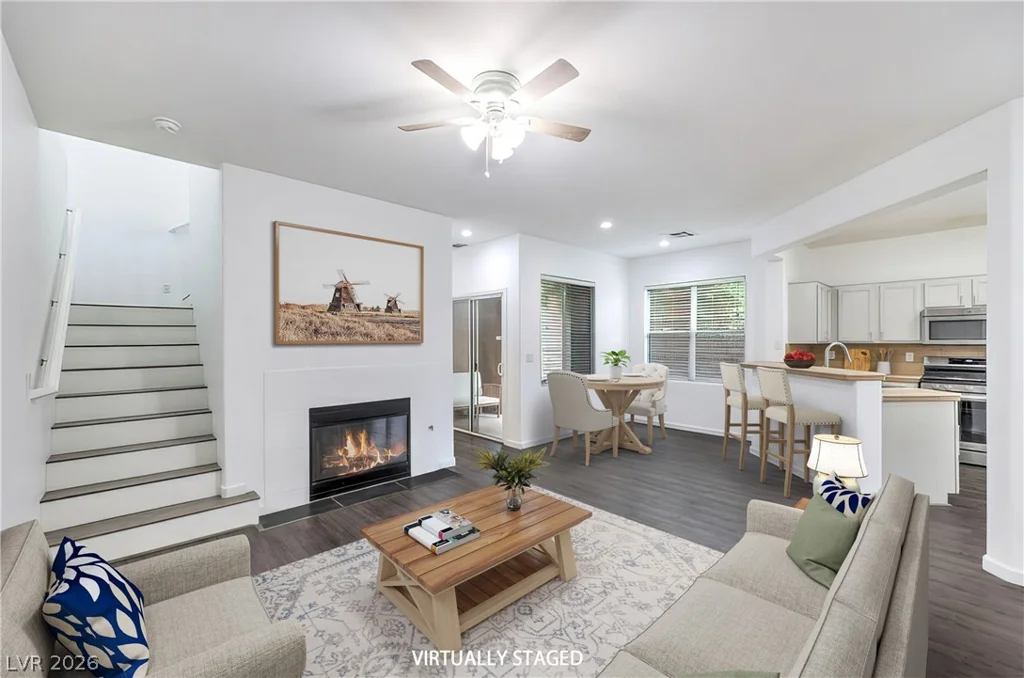 1044 Creeping Zinnia, Las Vegas, NV 89138